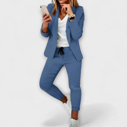 Veronica – Elegant Sæt med Blazer